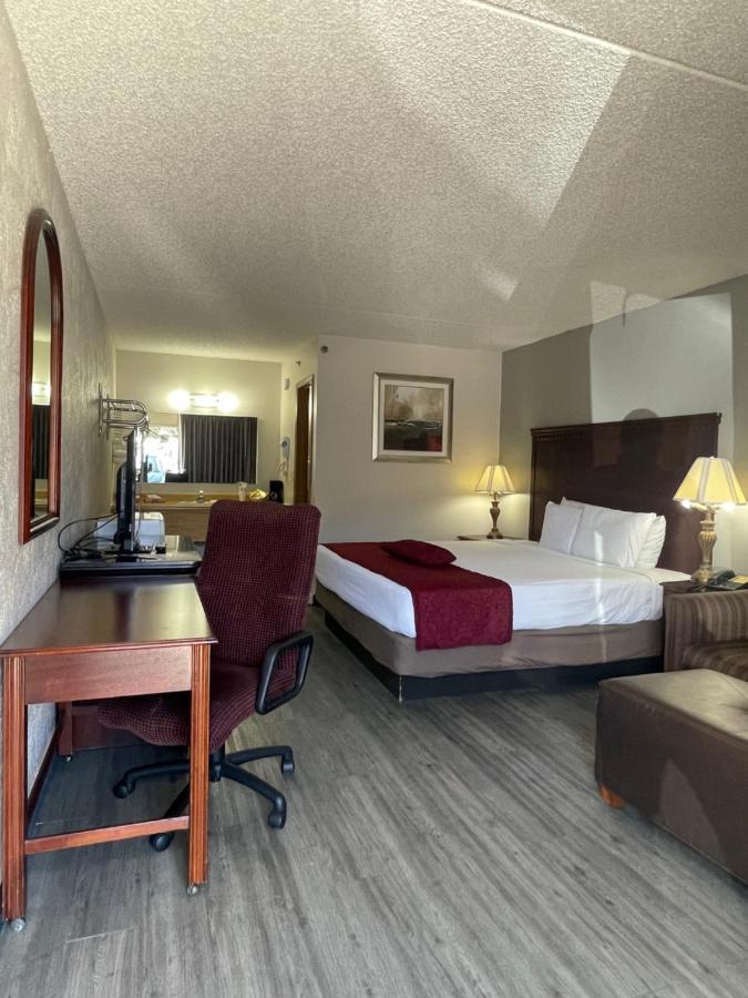 Willow Tree Inn Брэнсон Экстерьер фото