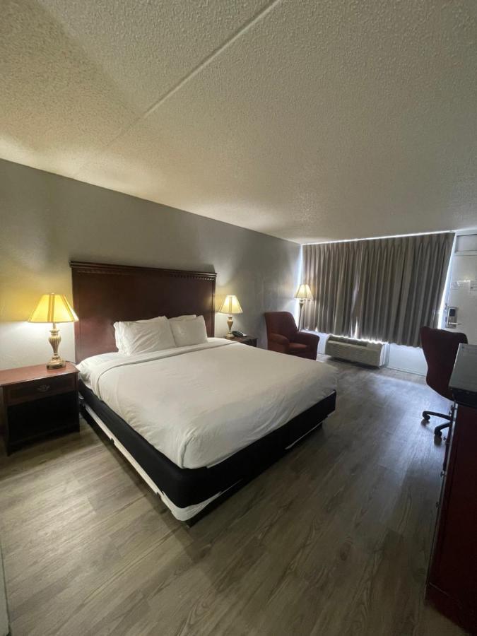 Willow Tree Inn Брэнсон Экстерьер фото