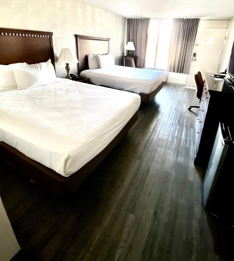 Willow Tree Inn Брэнсон Экстерьер фото